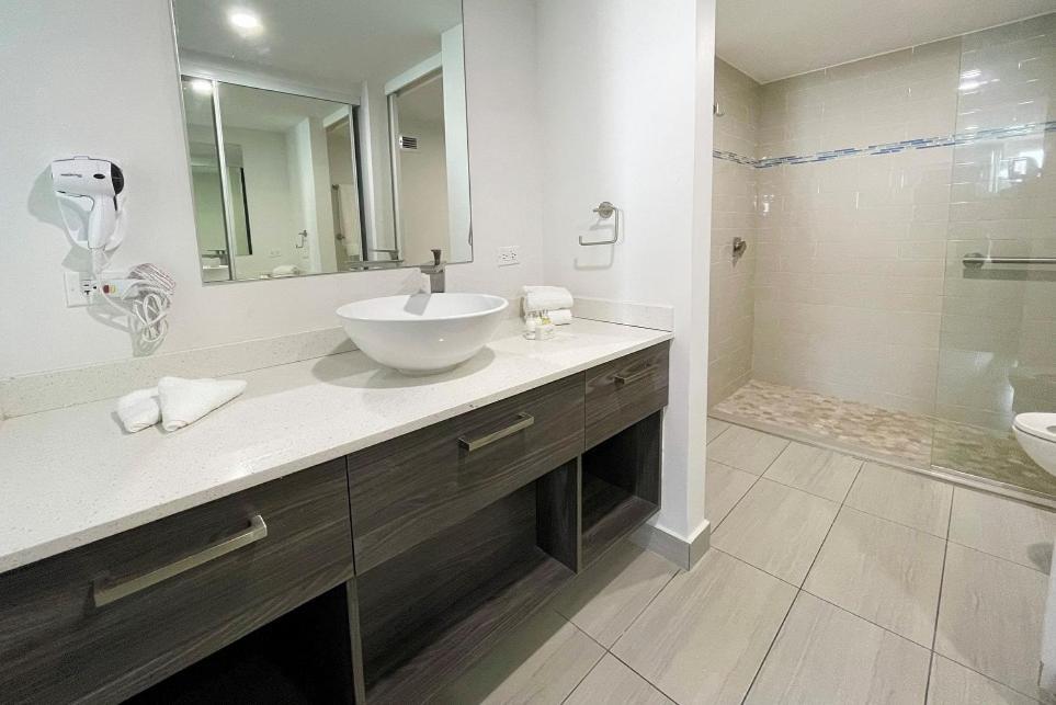 Mare St. Clair Hotel Сан Хуан Екстериор снимка